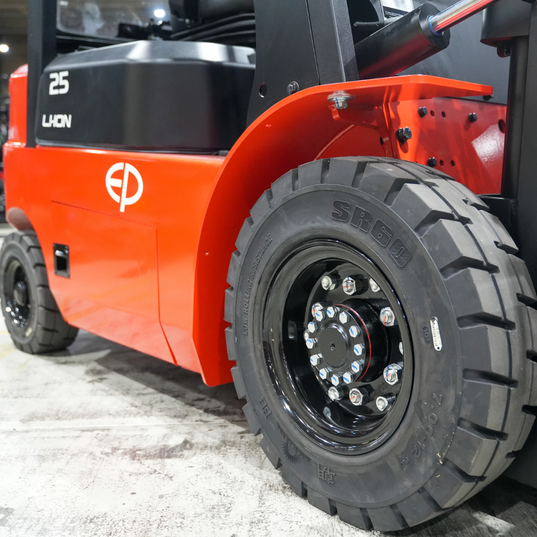 Chariot élévateur électrique 4 roues EFL252X3 - Image 5