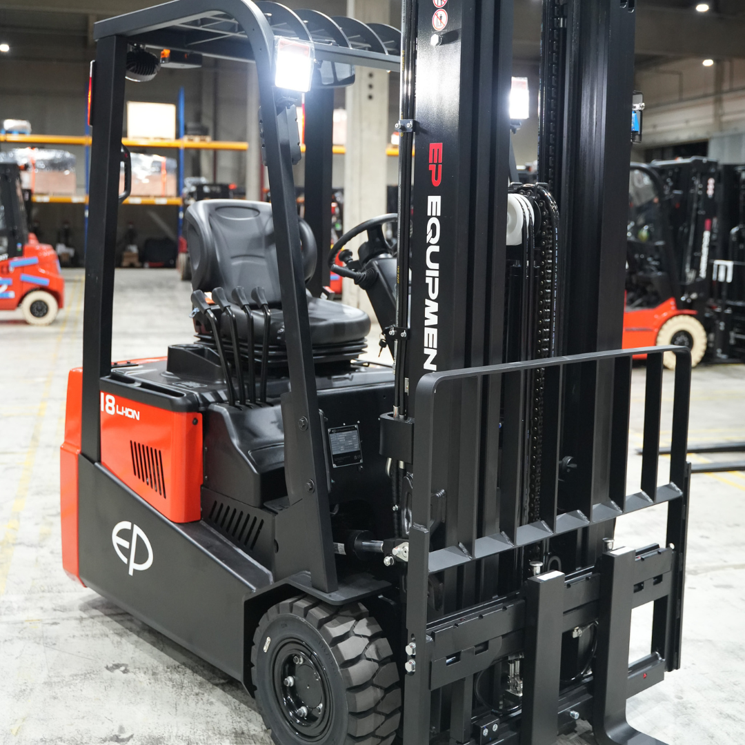 Chariot élévateur électrique lithium compact 3 roues 1500 kg CPD15TVL - Image 12