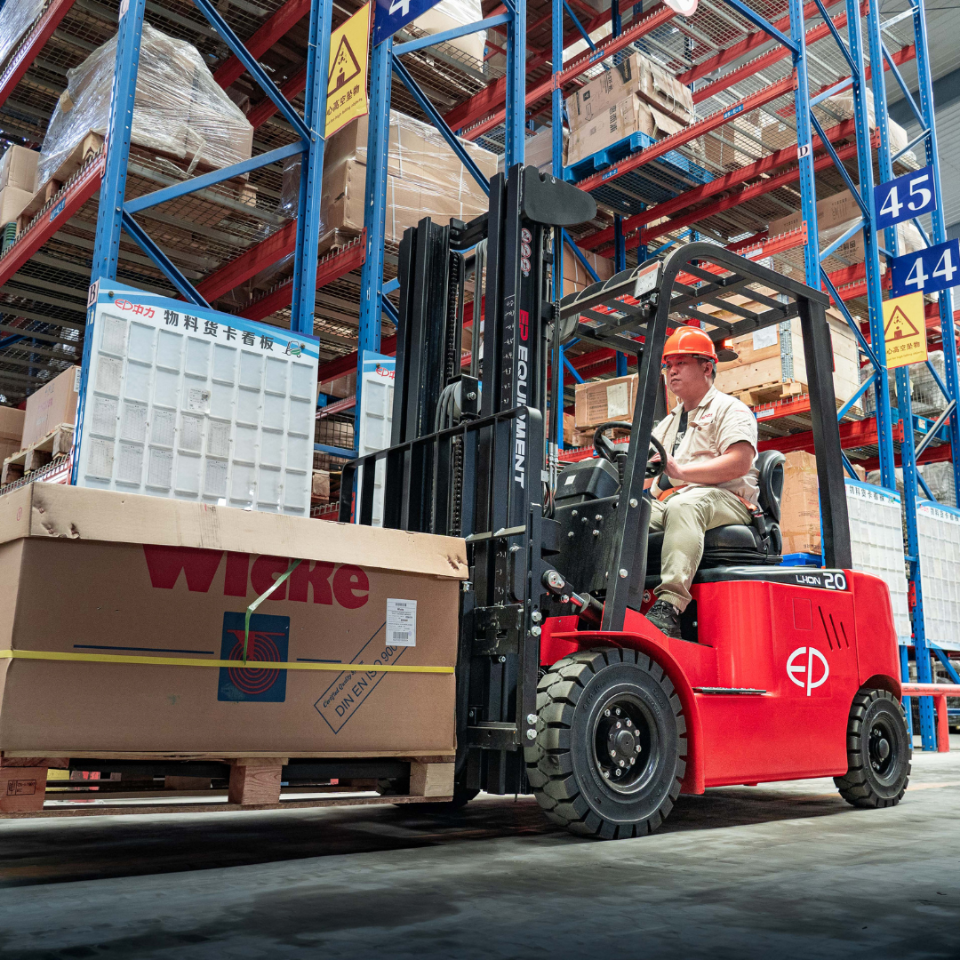 Chariot élévateur électrique compact à 4 roues 2000 kg EFL201 - Image 8