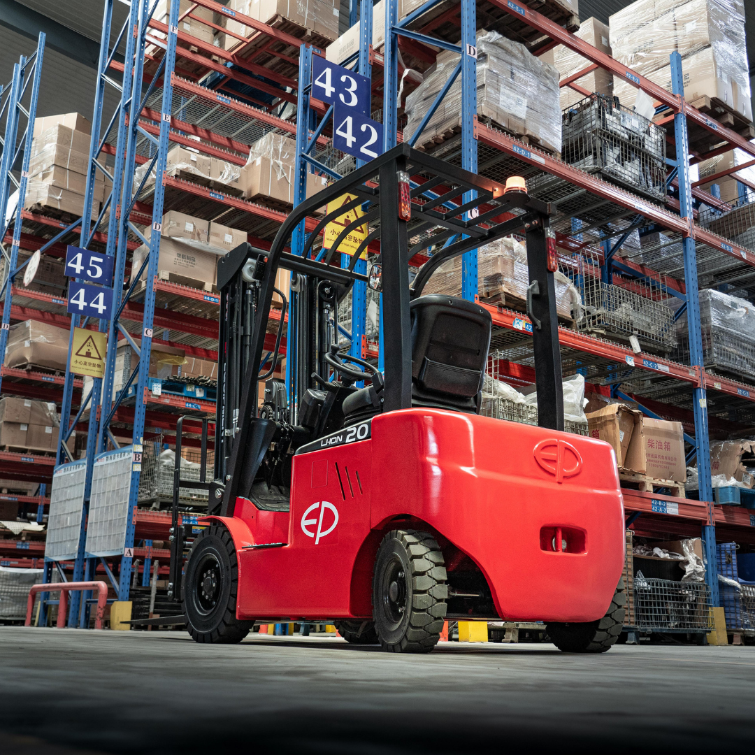 Chariot élévateur électrique compact à 4 roues 2000 kg EFL201 - Image 2