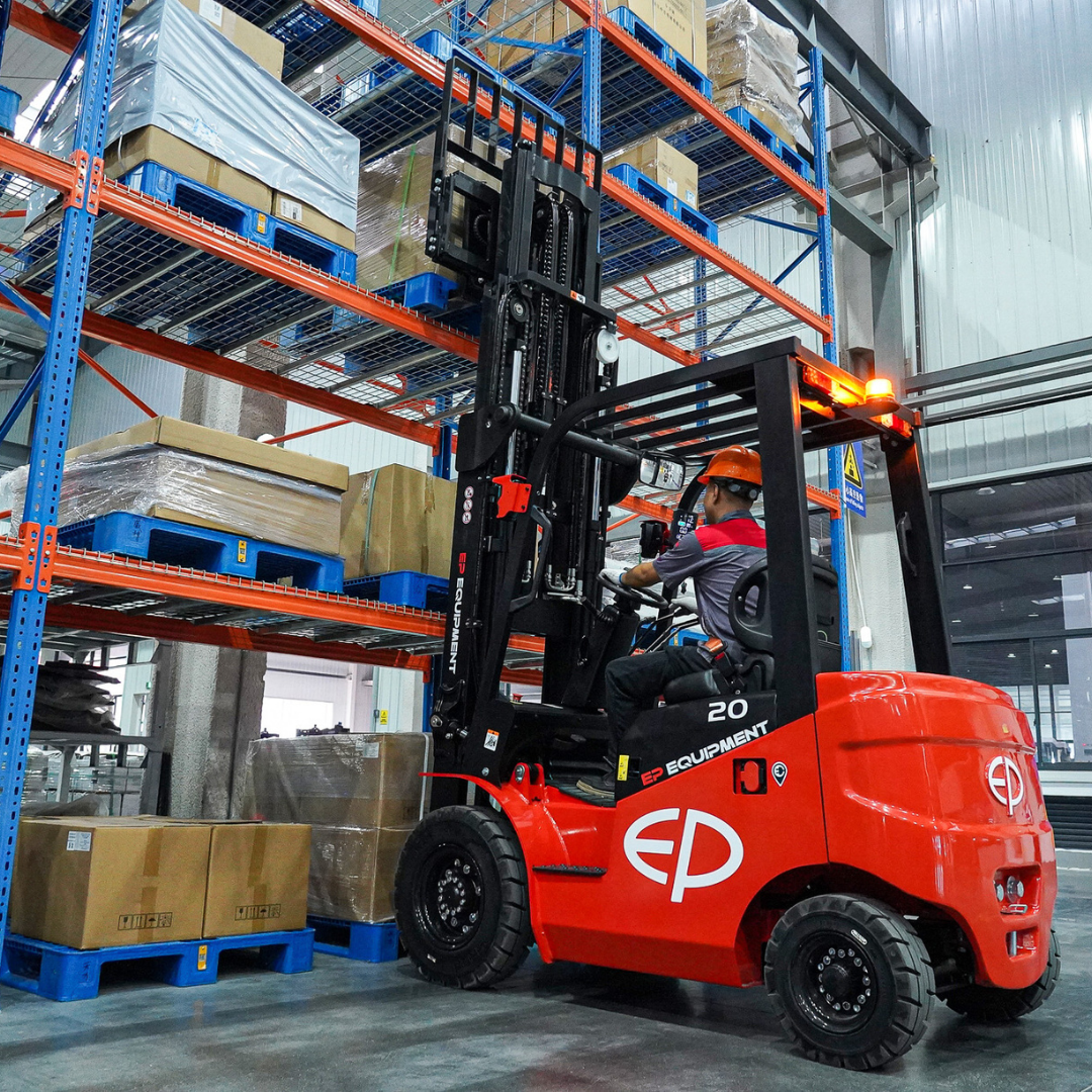 Chariot élévateur électrique 4 roues au lithium 2000kg EFL203 - Image 3