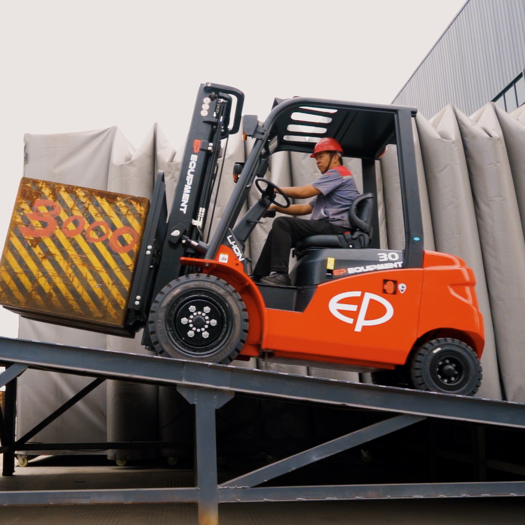 Chariot élévateur électrique 4 roues 3000kg EFL303 - Image 12