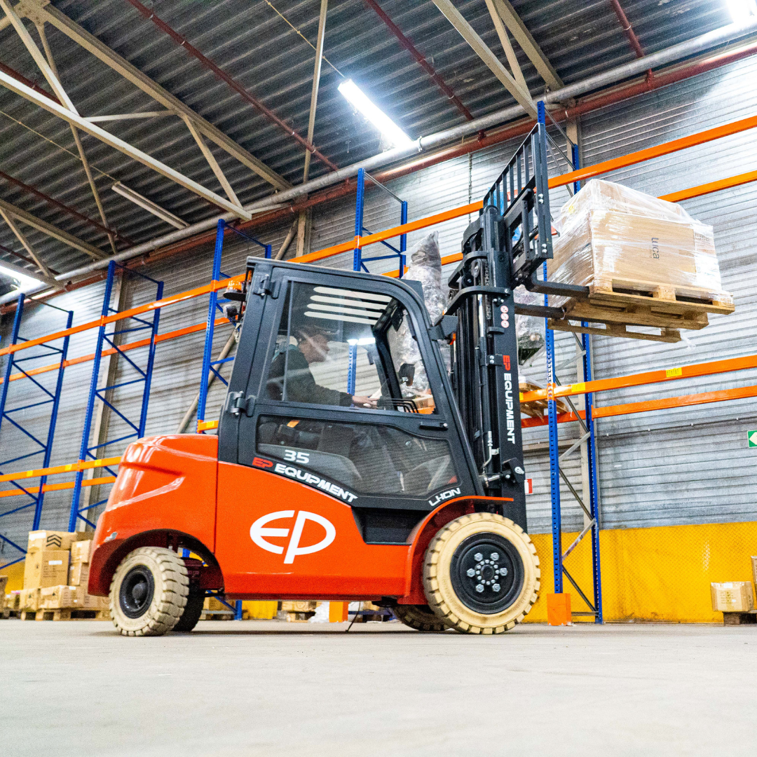 Chariot élévateur électrique 4 roues 3500kg EFL353 - Image 3