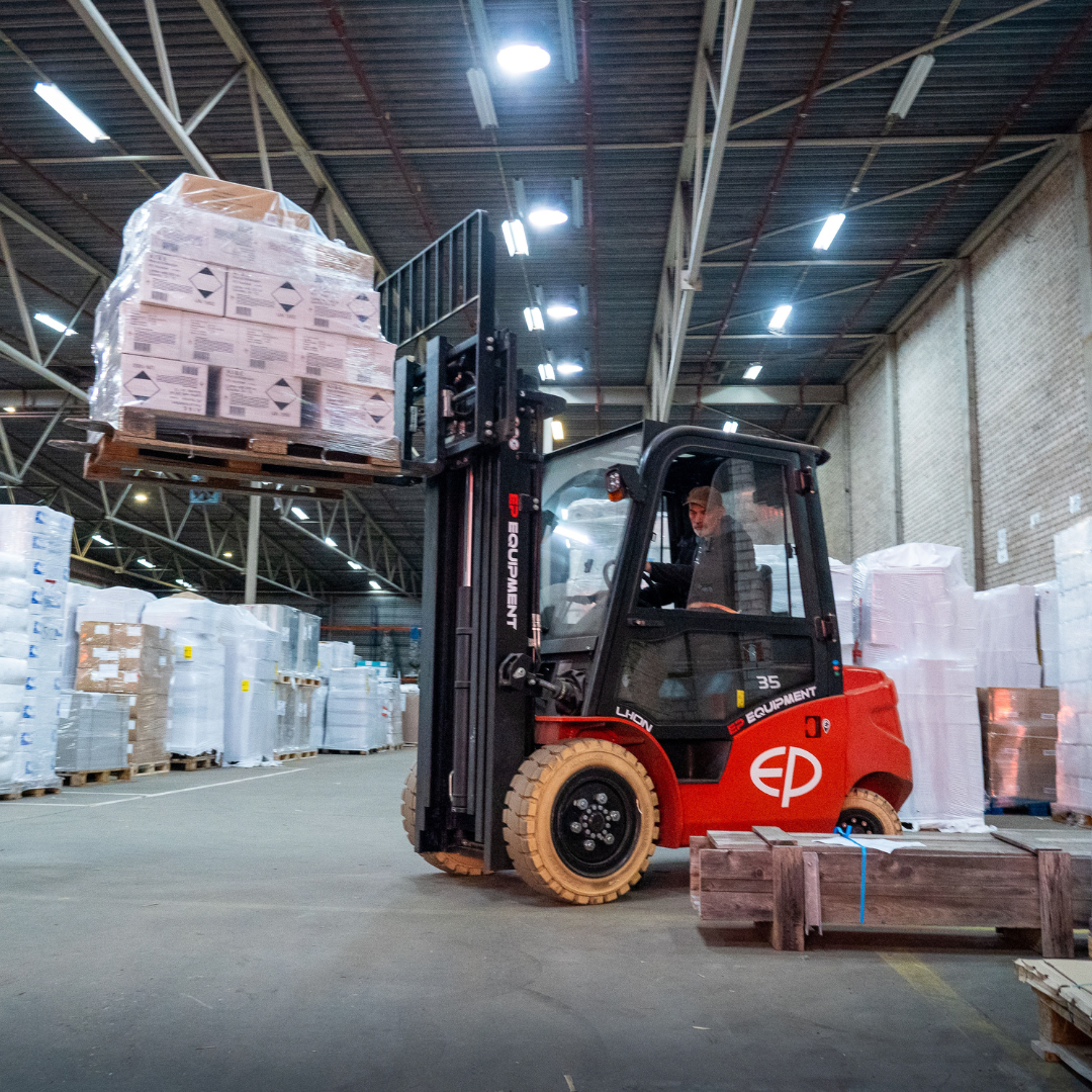 Chariot élévateur électrique 4 roues 3500kg EFL353 - Image 9