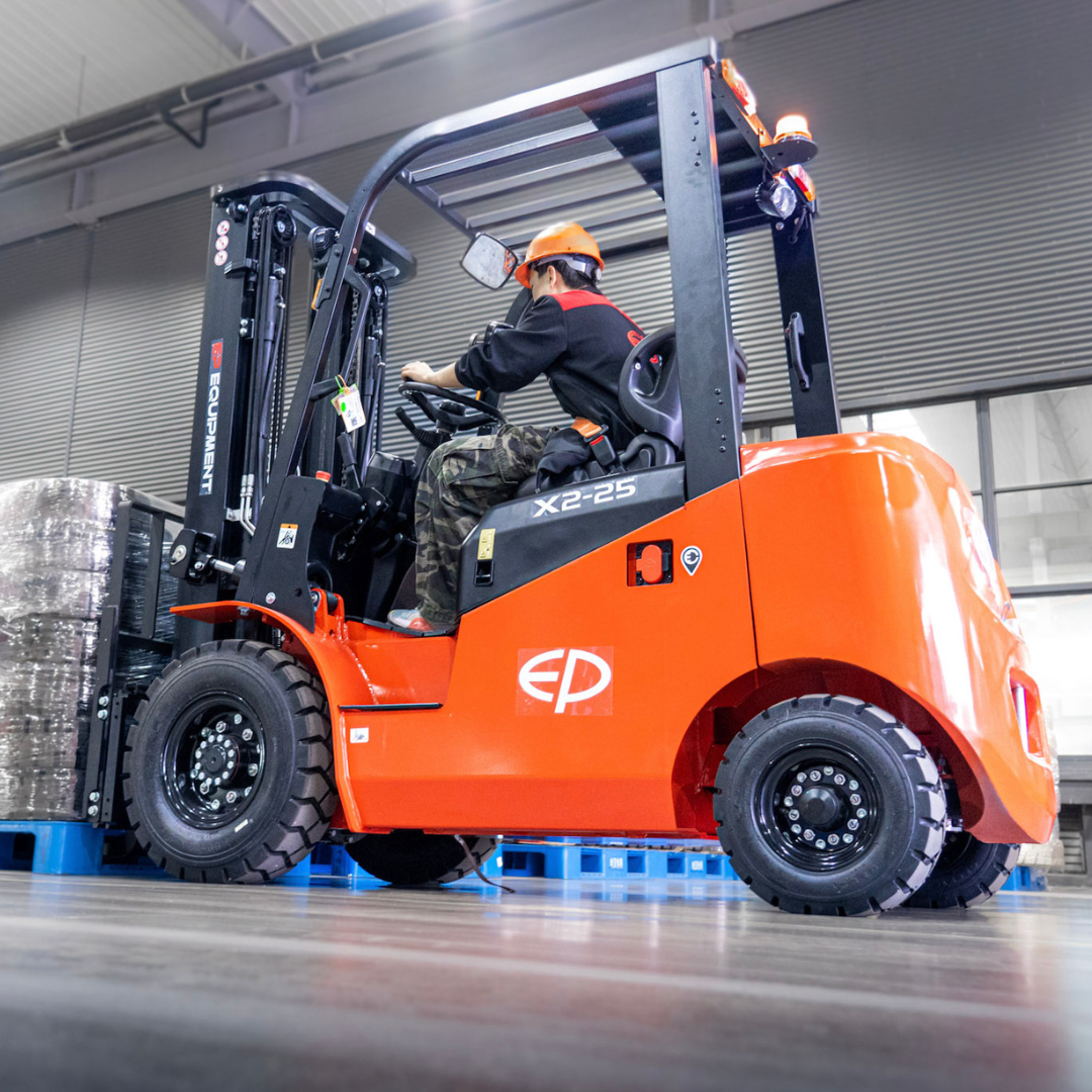 Chariot élévateur électrique