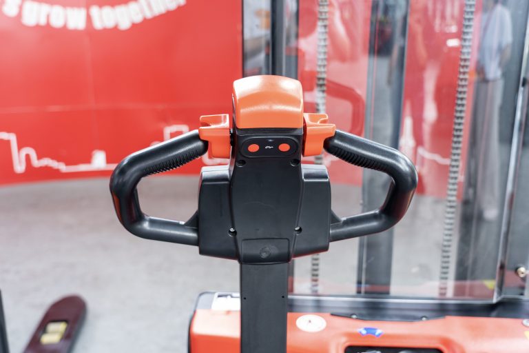 Elektrischer Fußgänger-Stapler Schwenkrahmen 1,2 T