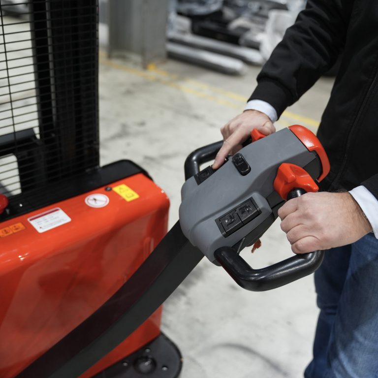 ESL 122 - Elektrischer Hochhubwagen 1.2t