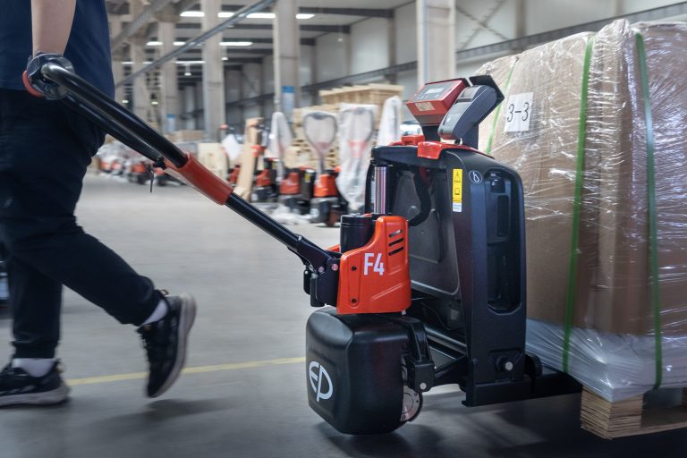 1,5-Tonnen-Elektro Hubwagen mit integrierter Waage F4